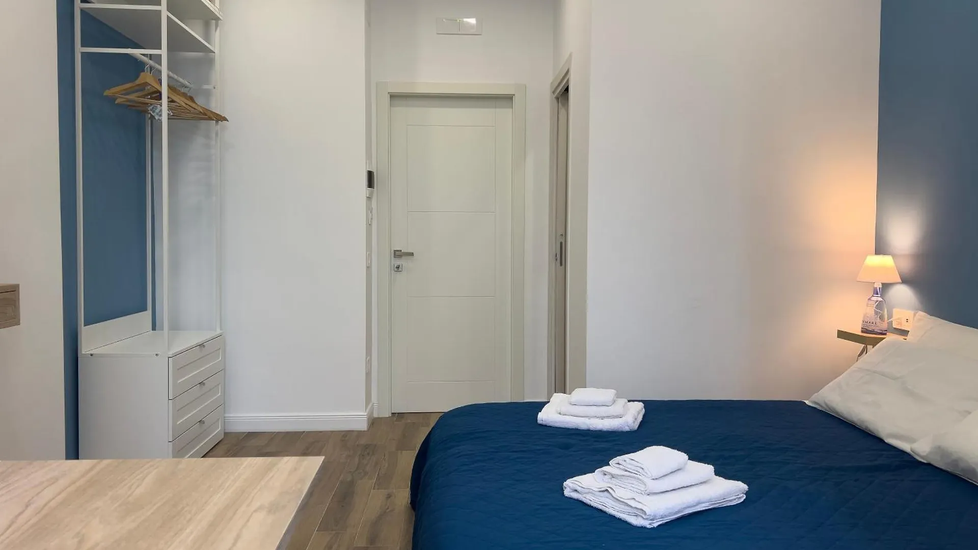 Aura Apartments Napoli 0*, 那不勒斯