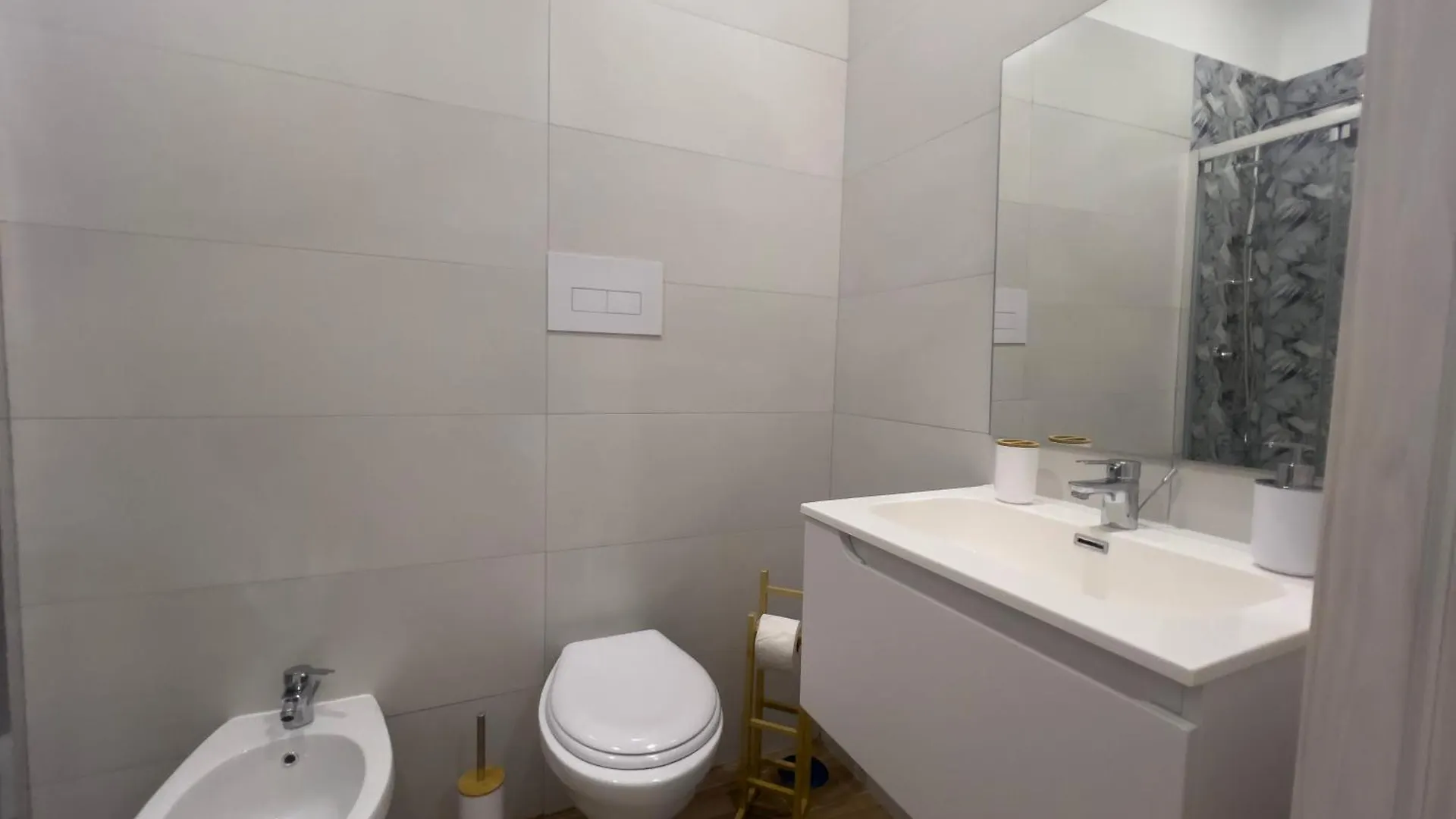 Aura Apartments Napoli 那不勒斯