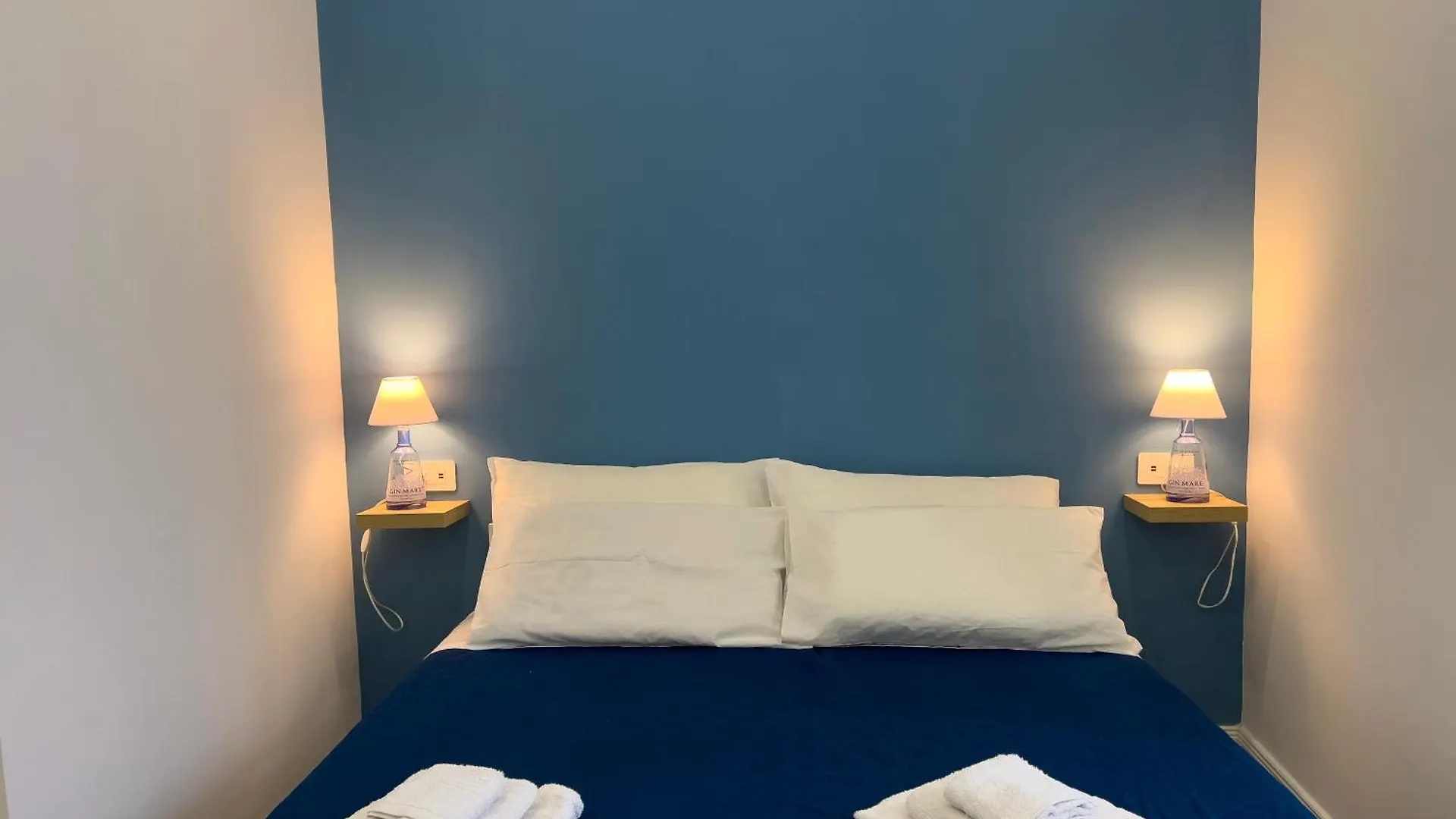 Aura Apartments Napoli 意大利